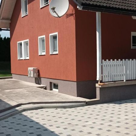 Apartment Igor - Holiday Home Ostarije Buitenkant foto