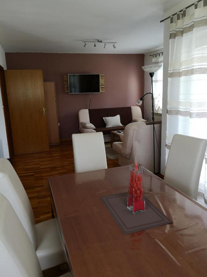 Apartment Igor - Holiday Home Ostarije Buitenkant foto