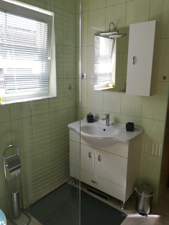 Apartment Igor - Holiday Home Ostarije Buitenkant foto
