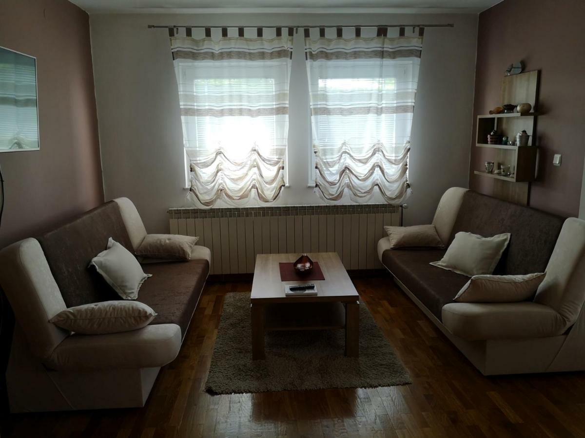 Apartment Igor - Holiday Home Ostarije Buitenkant foto